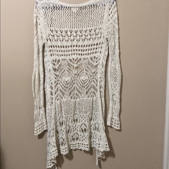 Cover up - Picture 3 of 3